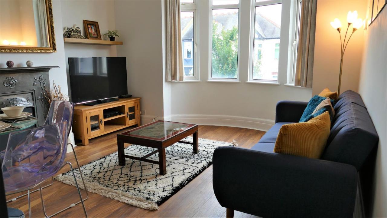 Apartamento Beautifully Renovated 2 Bed Flat - Close To Beach Southend-on-Sea Exterior foto