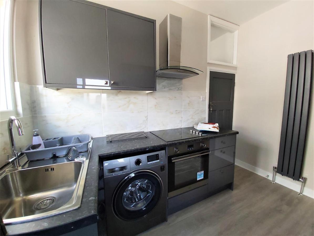 Apartamento Beautifully Renovated 2 Bed Flat - Close To Beach Southend-on-Sea Exterior foto