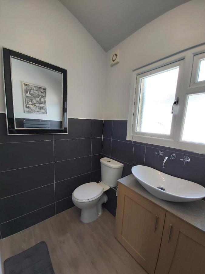 Apartamento Beautifully Renovated 2 Bed Flat - Close To Beach Southend-on-Sea Exterior foto