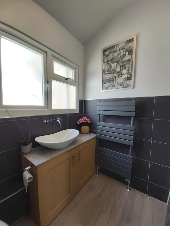 Apartamento Beautifully Renovated 2 Bed Flat - Close To Beach Southend-on-Sea Exterior foto